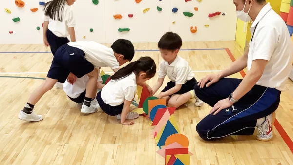 【小学校受験・幼稚園受験】倍率低下に潜む落とし穴！お子さまの将来を見据えた「真の準備」とは？