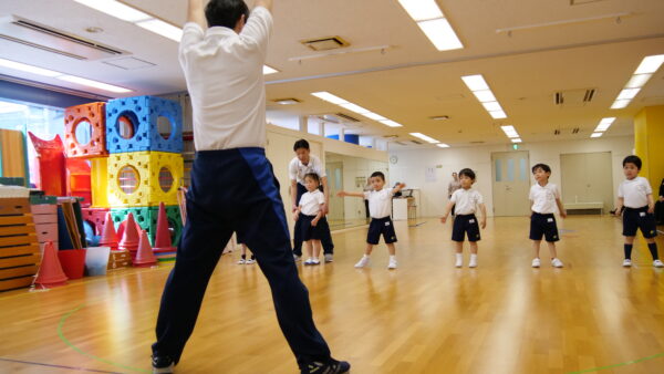 身体で賢くなる！ジュニアクラブ音羽教室の受験ジム