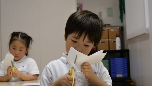 小学校受験で「巧緻性」が重視される理由｜指先から育つ集中力