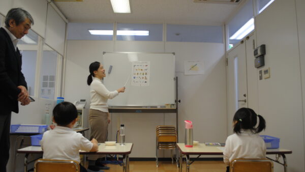  小学校受験｜共働き・下の子がいても合格！効率的な家庭学習のコツ